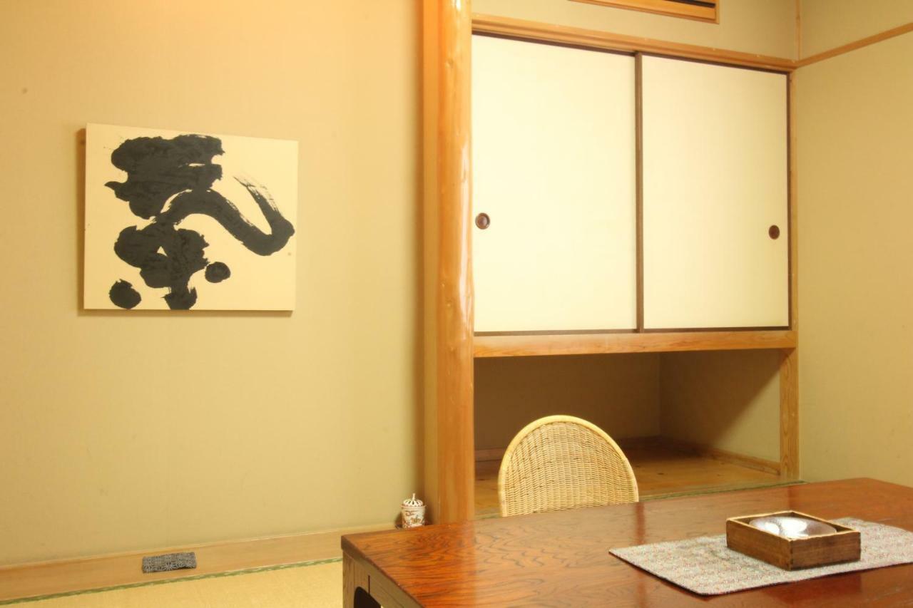 Hirayama Ryokan Ики Экстерьер фото
